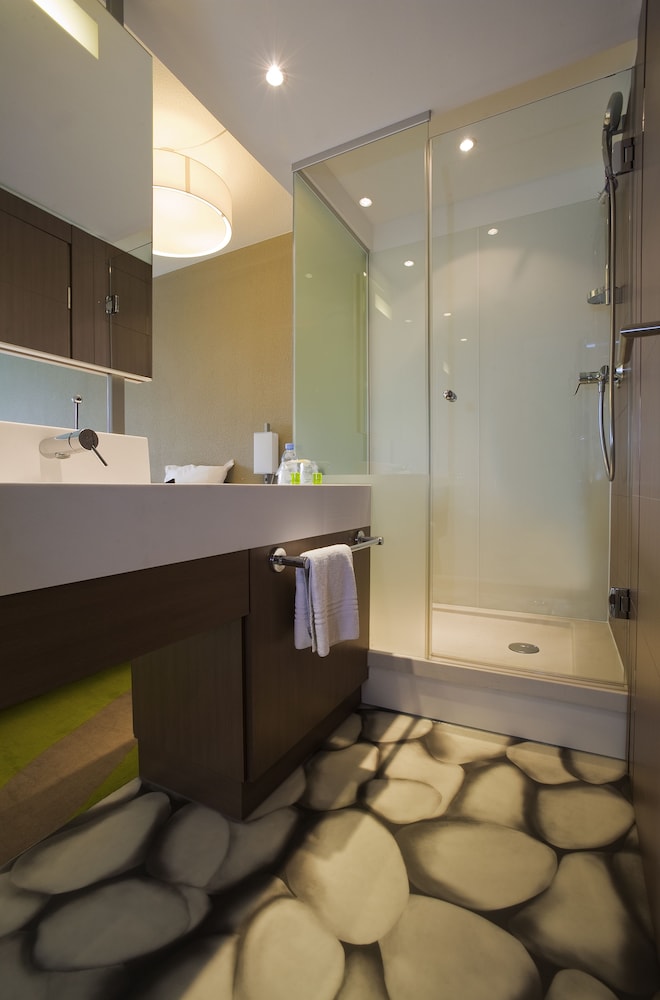 IBIS STYLES BORDEAUX AEROPORT 7/68