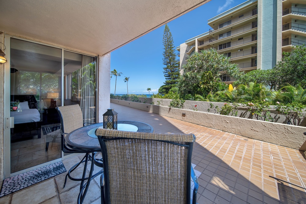 Royal Kahana Maui by OUTRIGGER 46/77