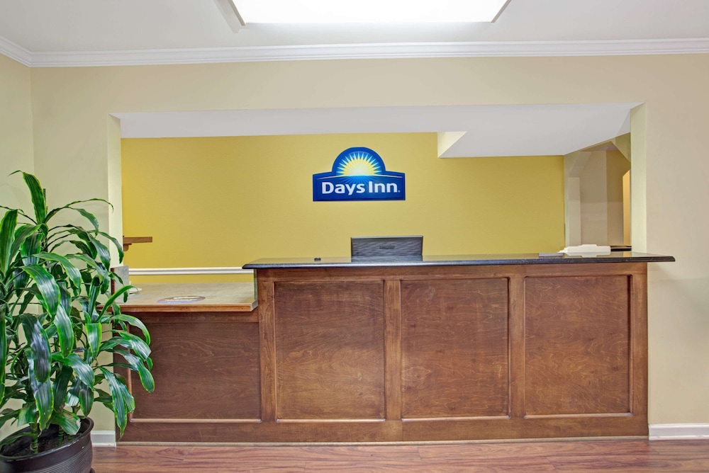 Days Inn by Wyndham Marietta White Water 4/21