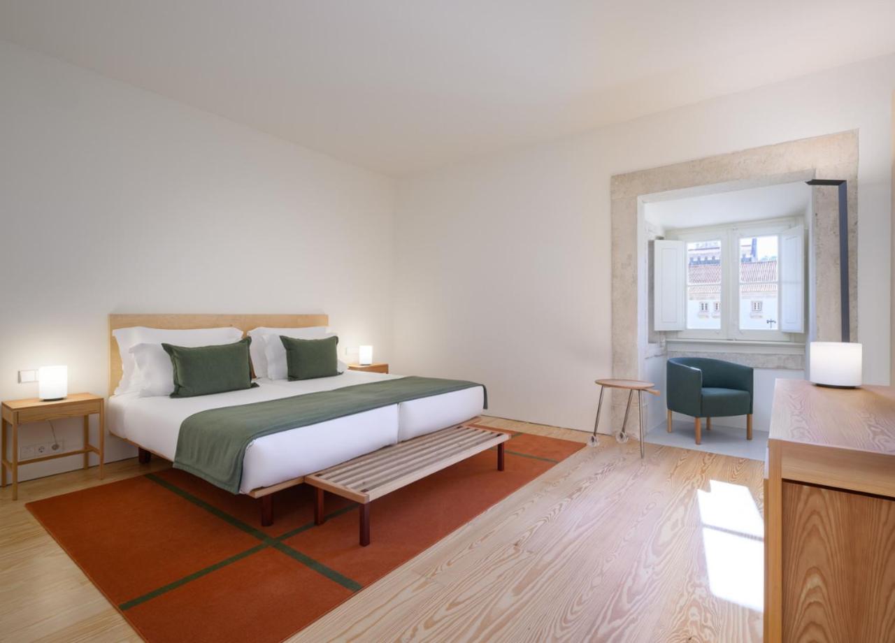 Cloister, Twin Beds, with View