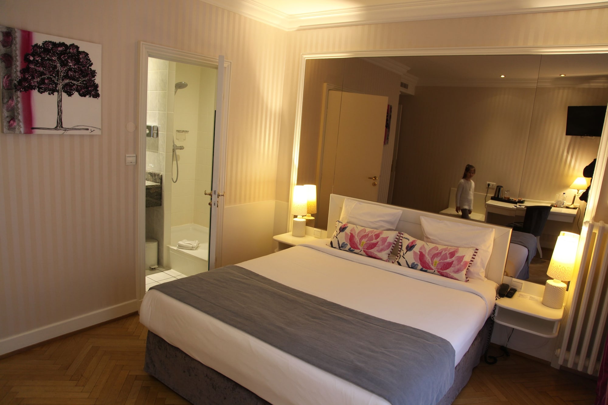 SUPERIOR, DOUBLE BED