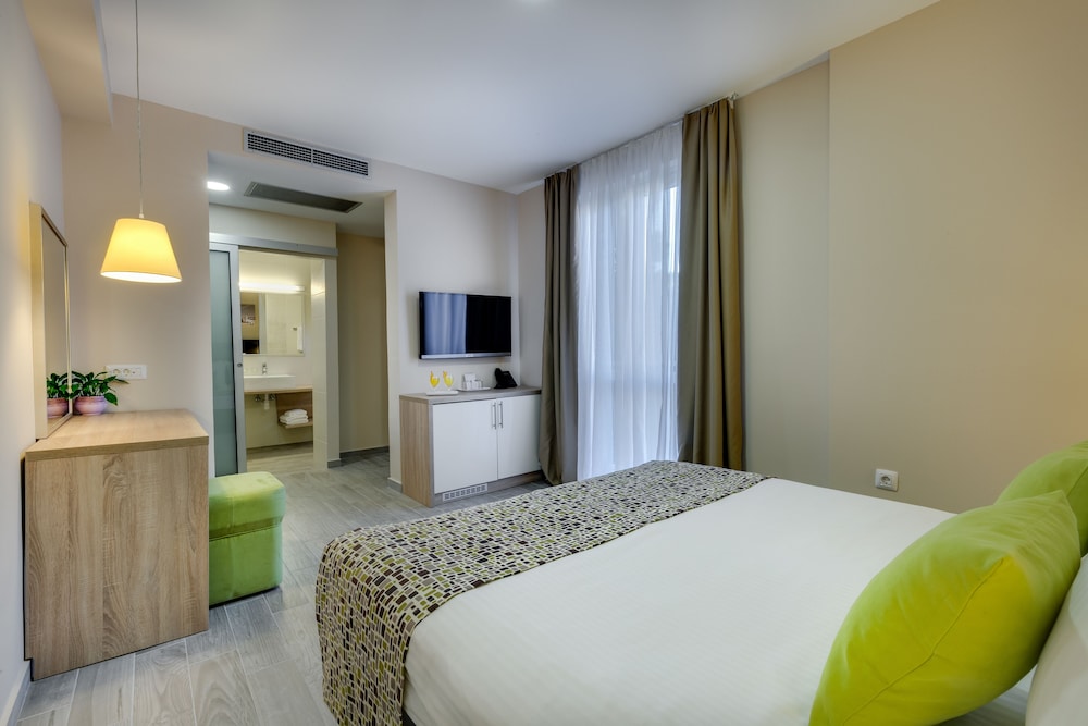 Hotel Pinija 23/79