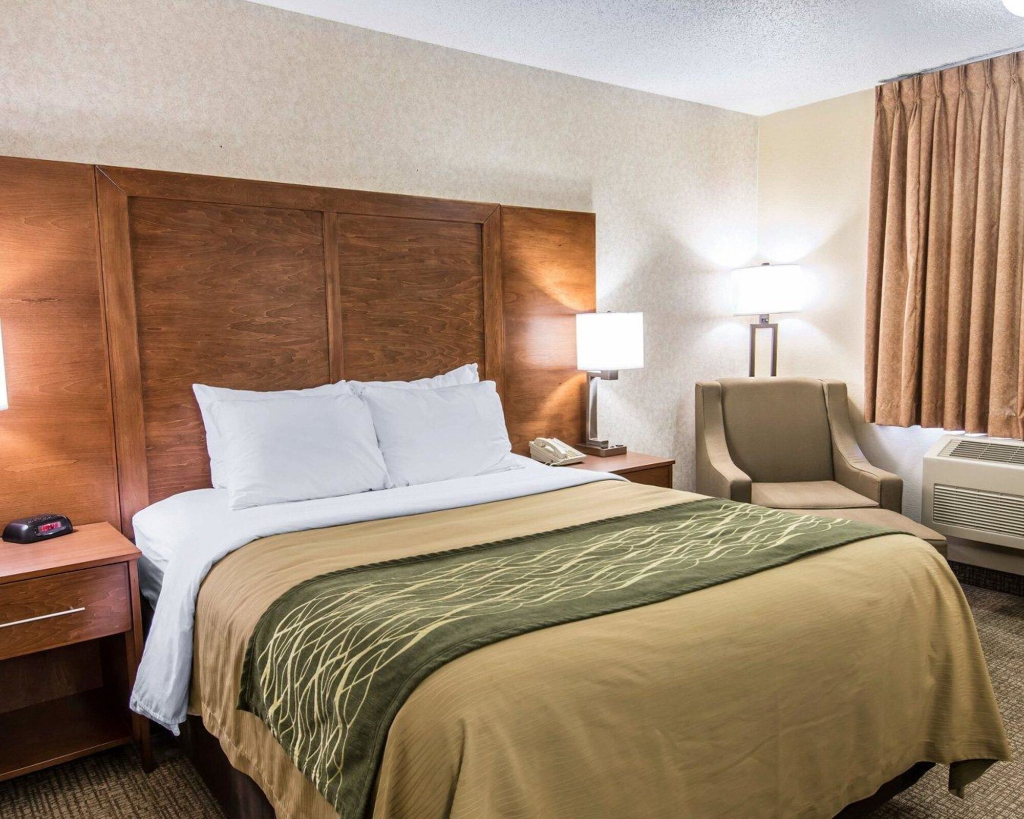 Standard, King Bed, Jetted Tub