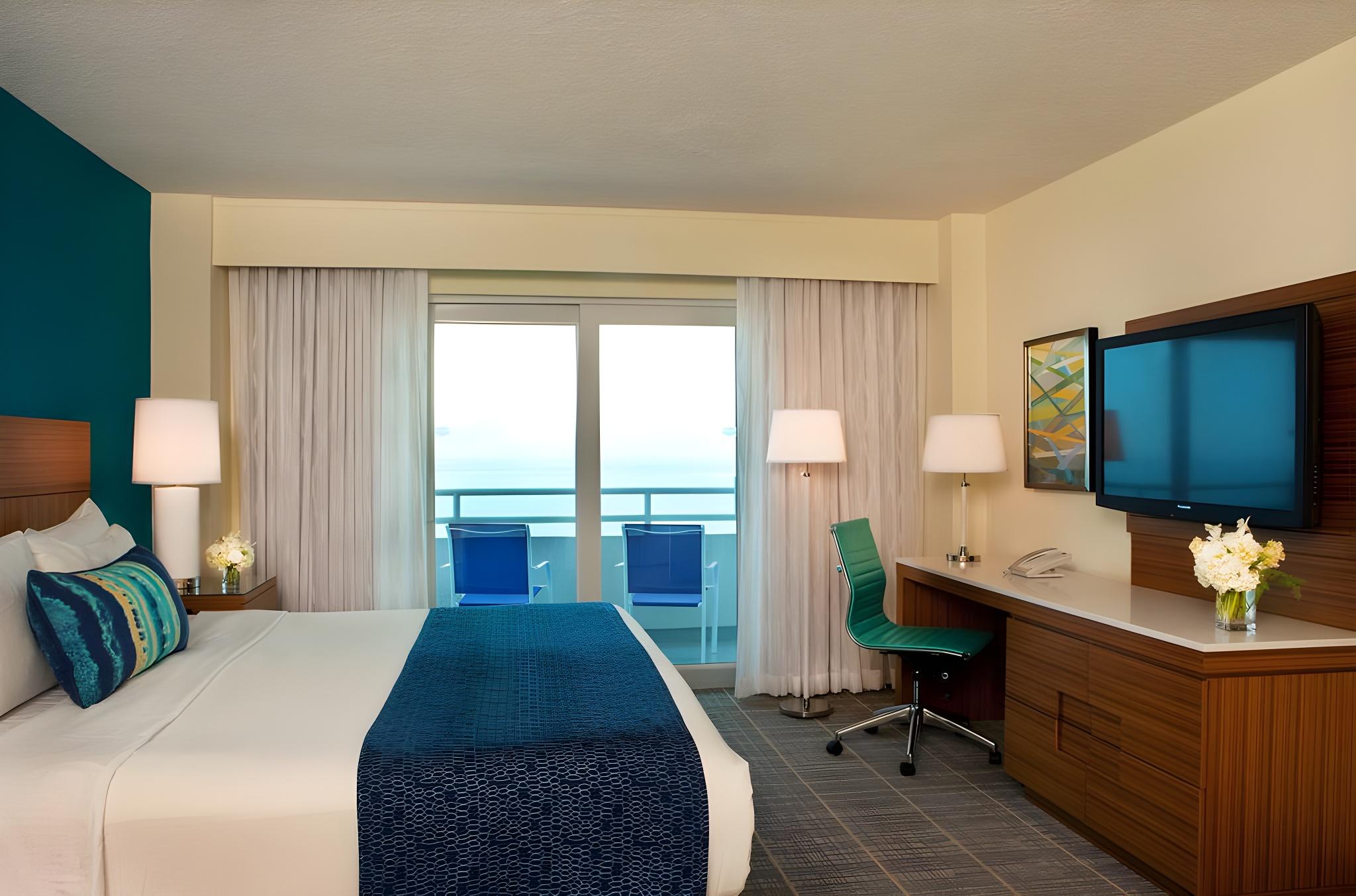 Luxury, King Bed, Coast Line View
