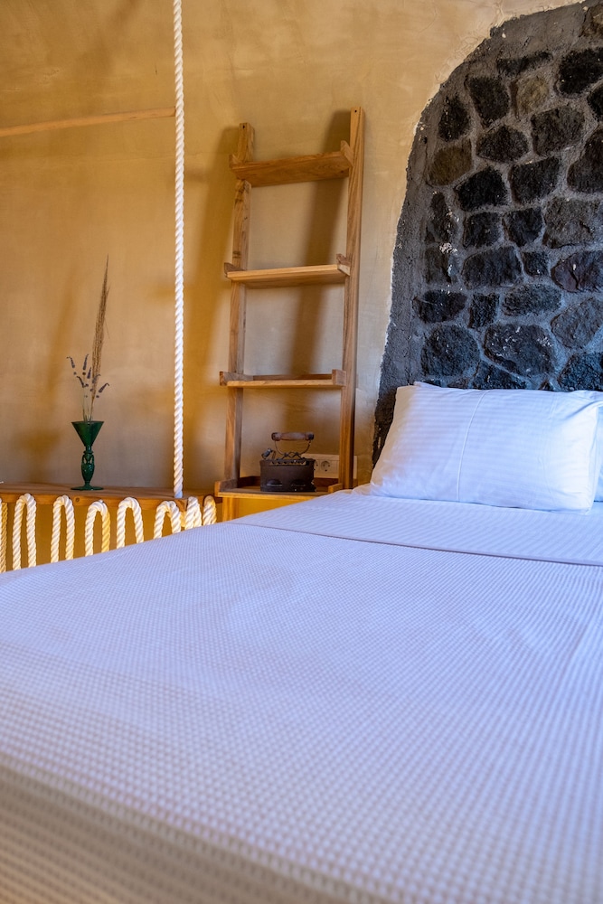 Pasithea Suites Santorini 29/60