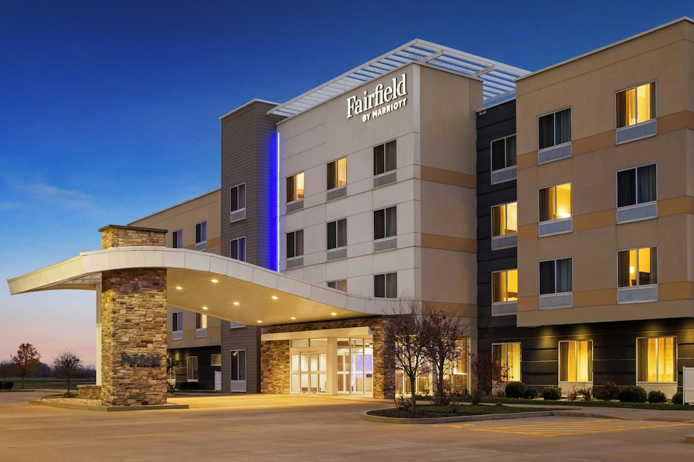 Fairfield Inn Suites St Louis Pontoon Beach Granite City in Granite City - IL