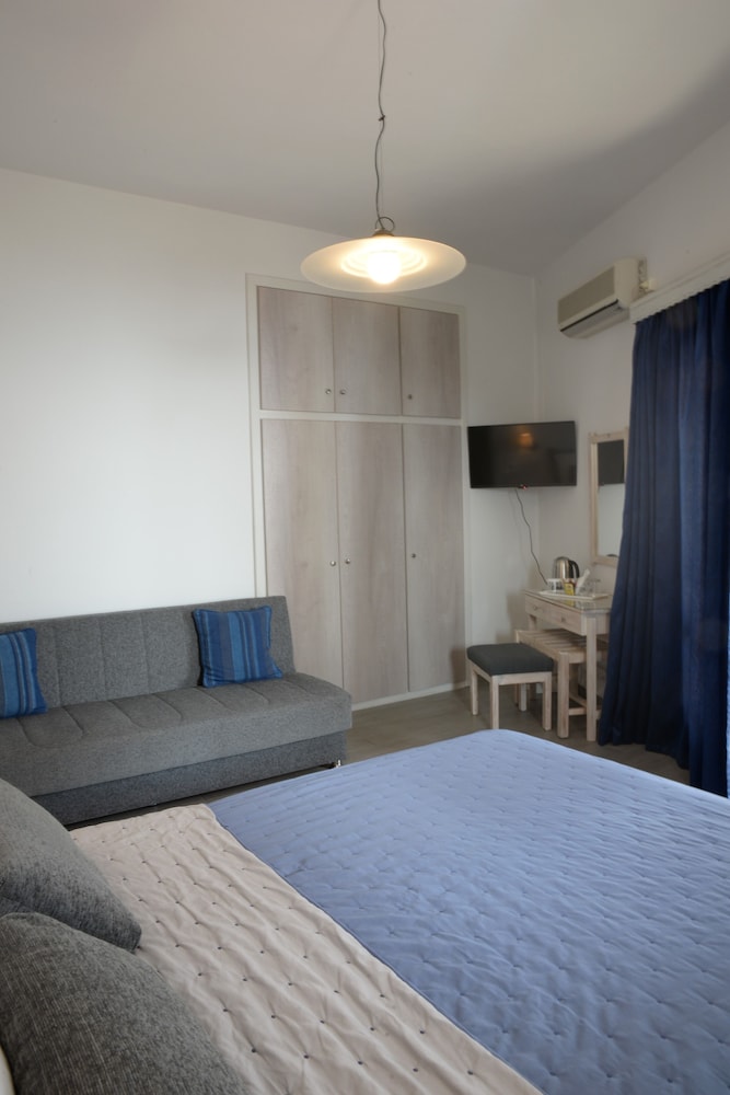 Marabou Hotel 11/50