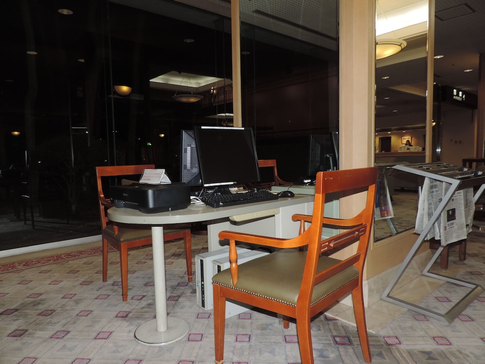 Hotel Grand Terrace Chitose 66/73