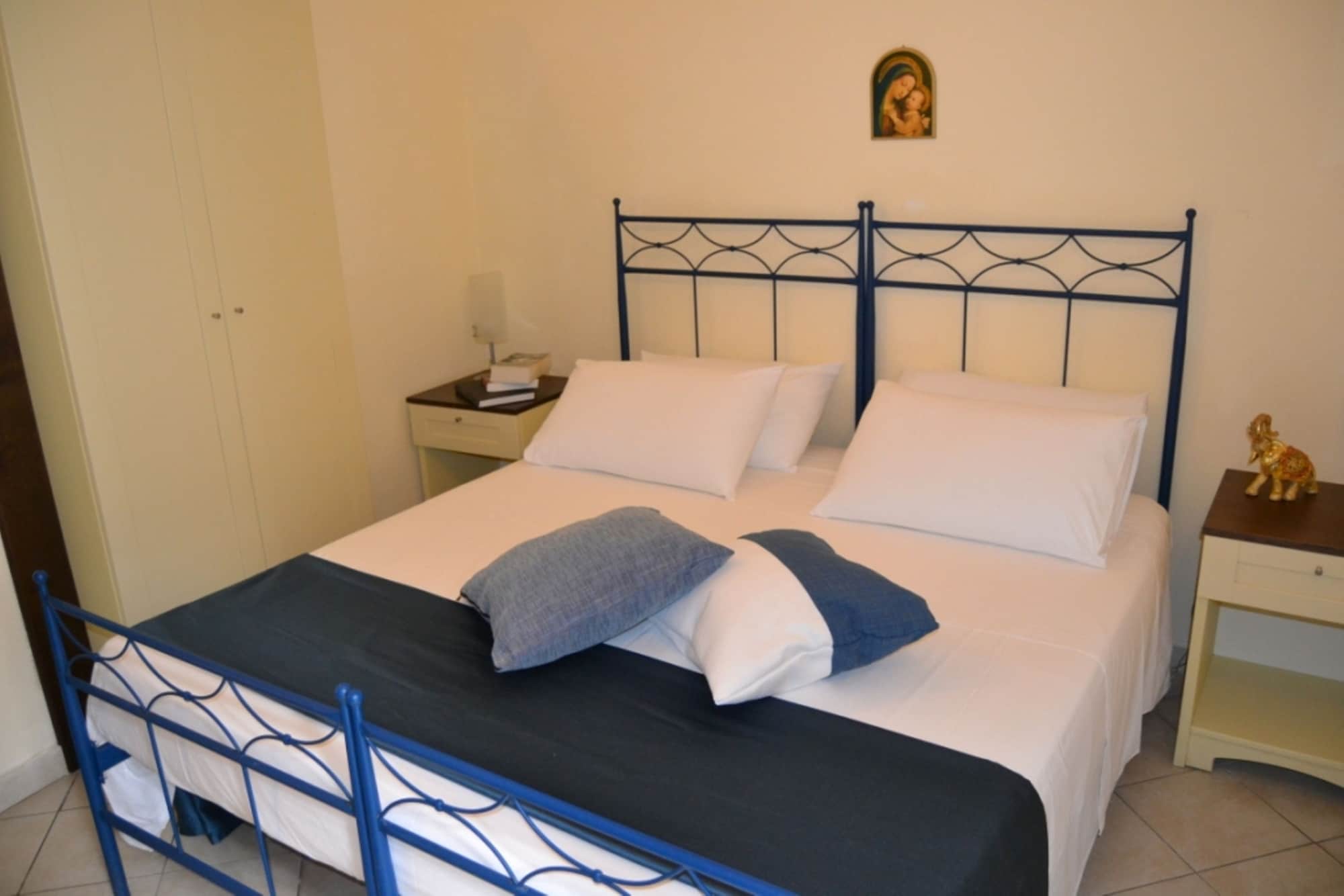 ECONOMY, DOUBLE BED