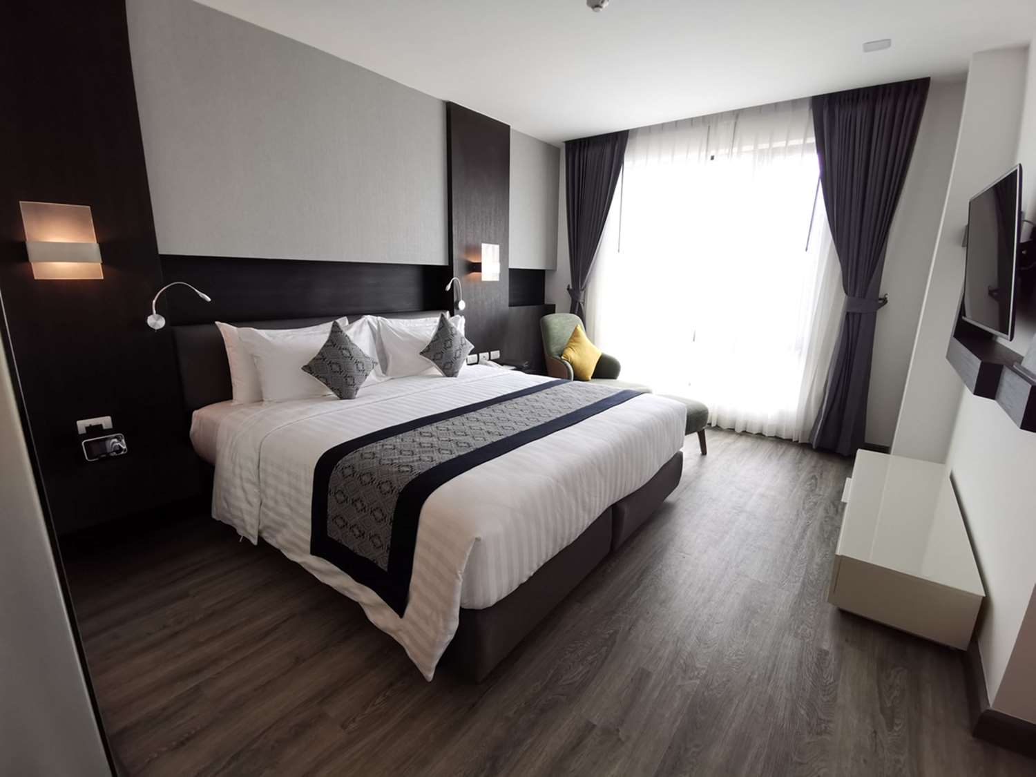 Surestay Hotel By Best Western Vientiane 8/16
