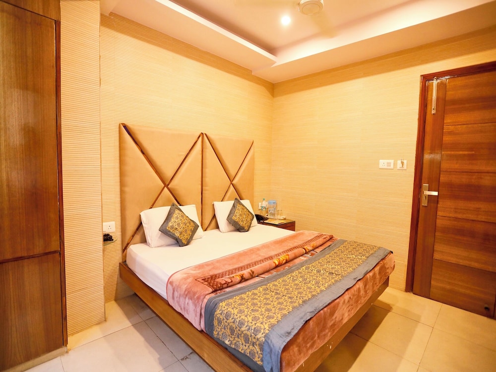Hotel Gold Star Inn 19/36