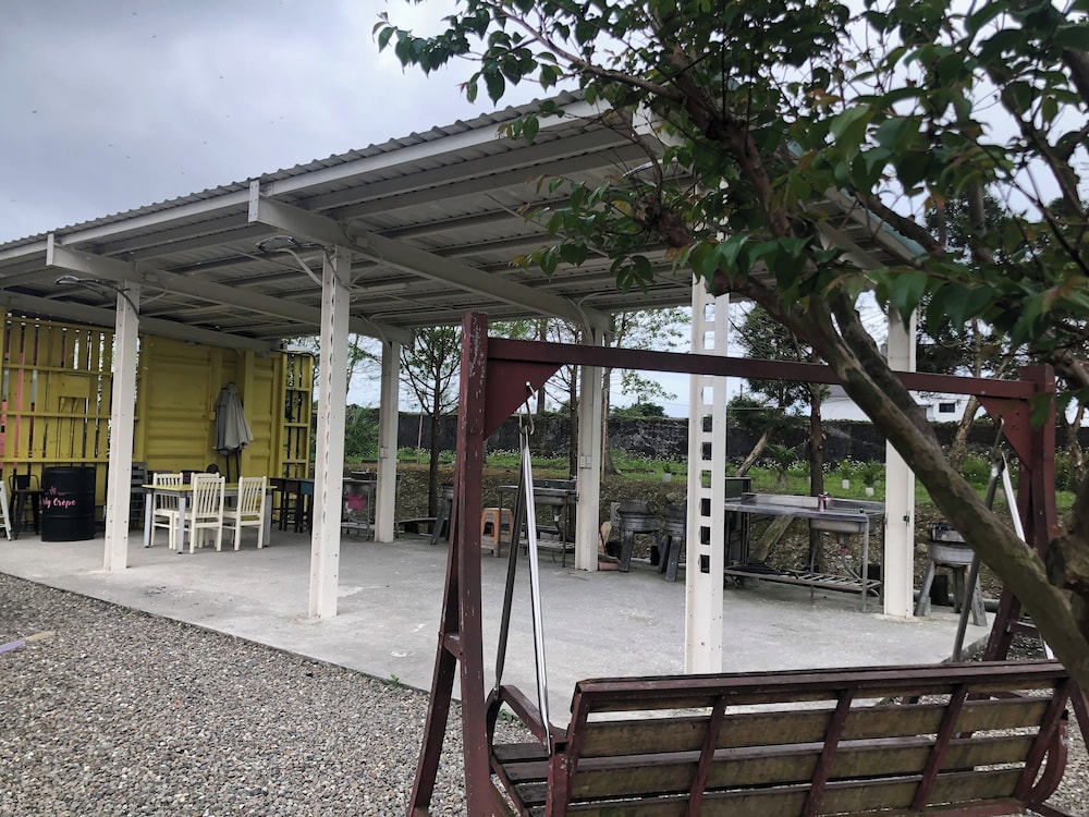 Artisan Hostel B&B 37/41