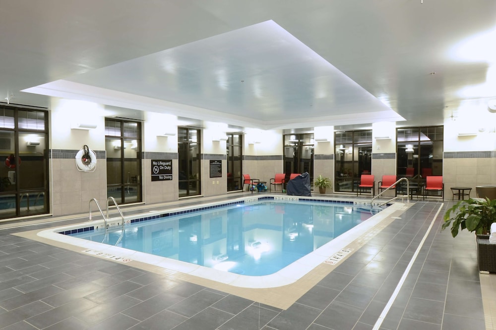 HAMPTON INN SUITES CAZENOVIA NY in CAZENOVIA - NY