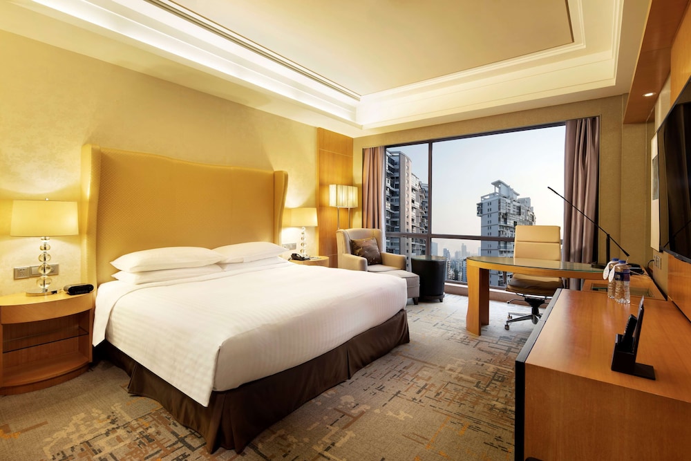 ROOM, KING BED, ACCESSIBLE