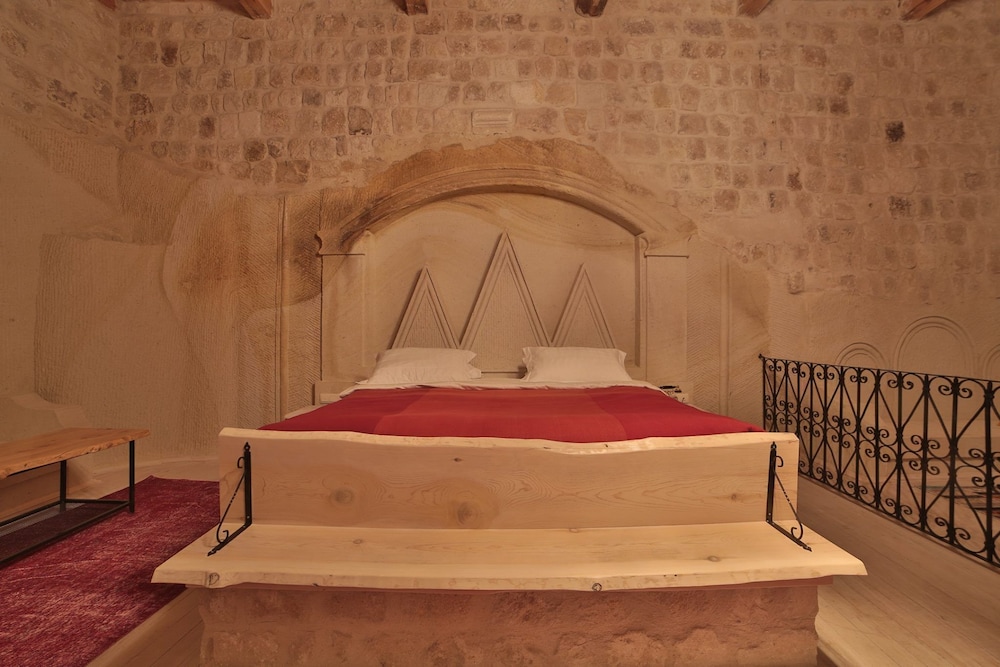 Taru Cave Suites 38/50