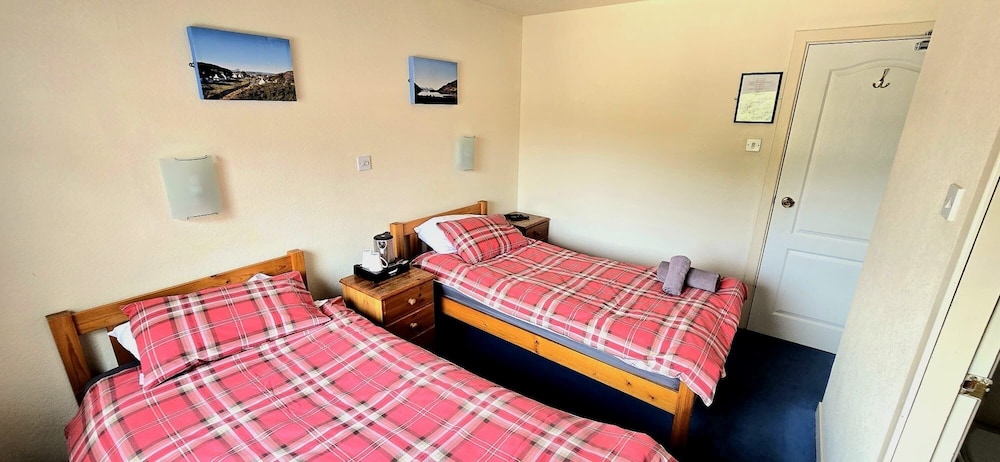 Strathcarron Hotel 7/34
