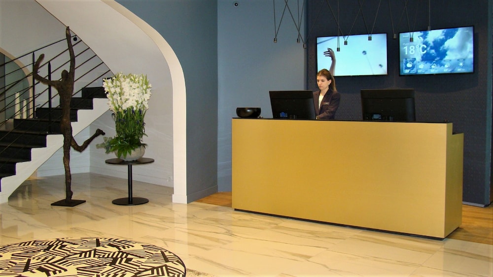 Lobby at Hotel L Amiraute, BREST - FR