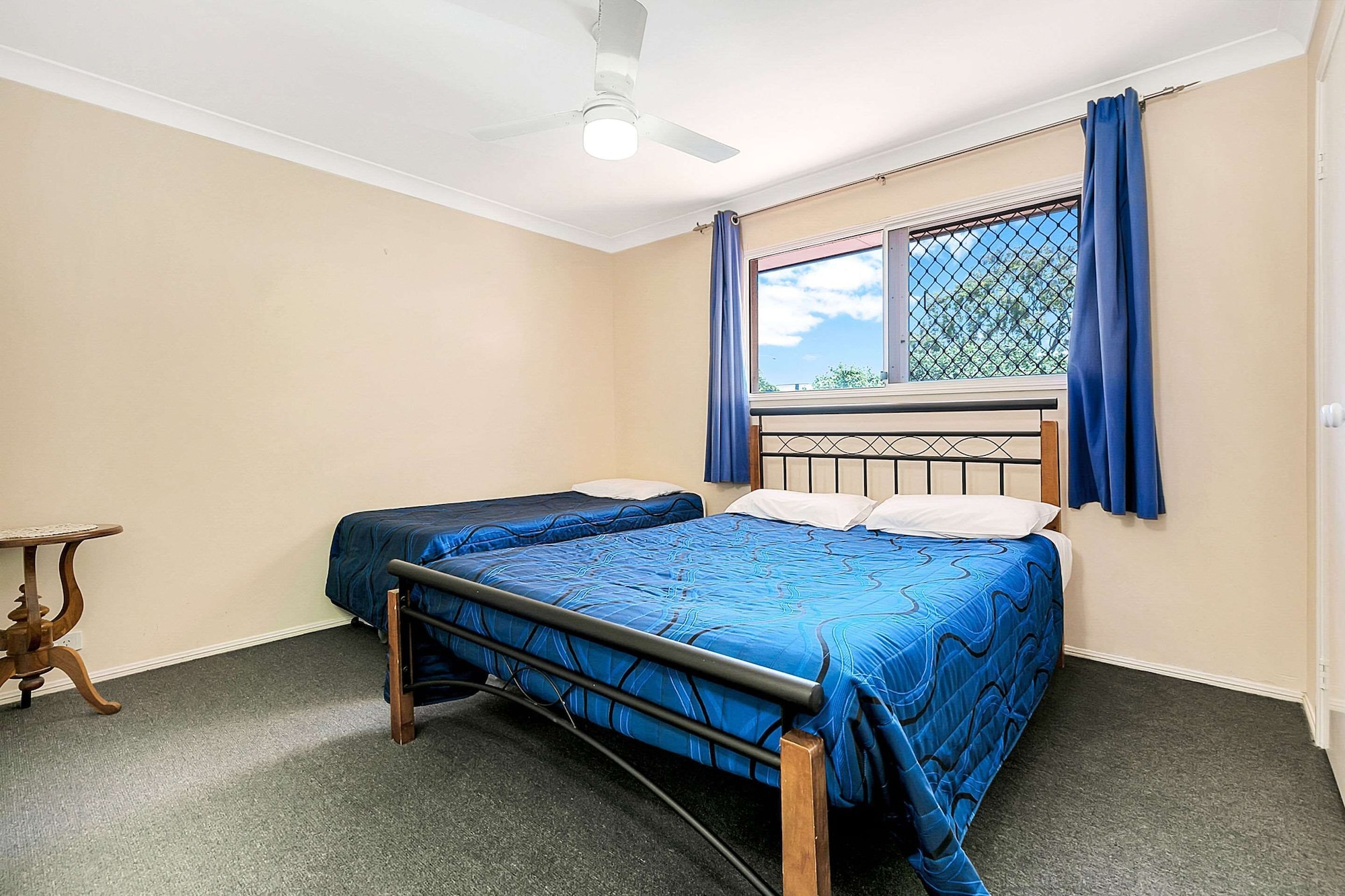 Efficiency, Suite, 2 Queen and Twin Beds