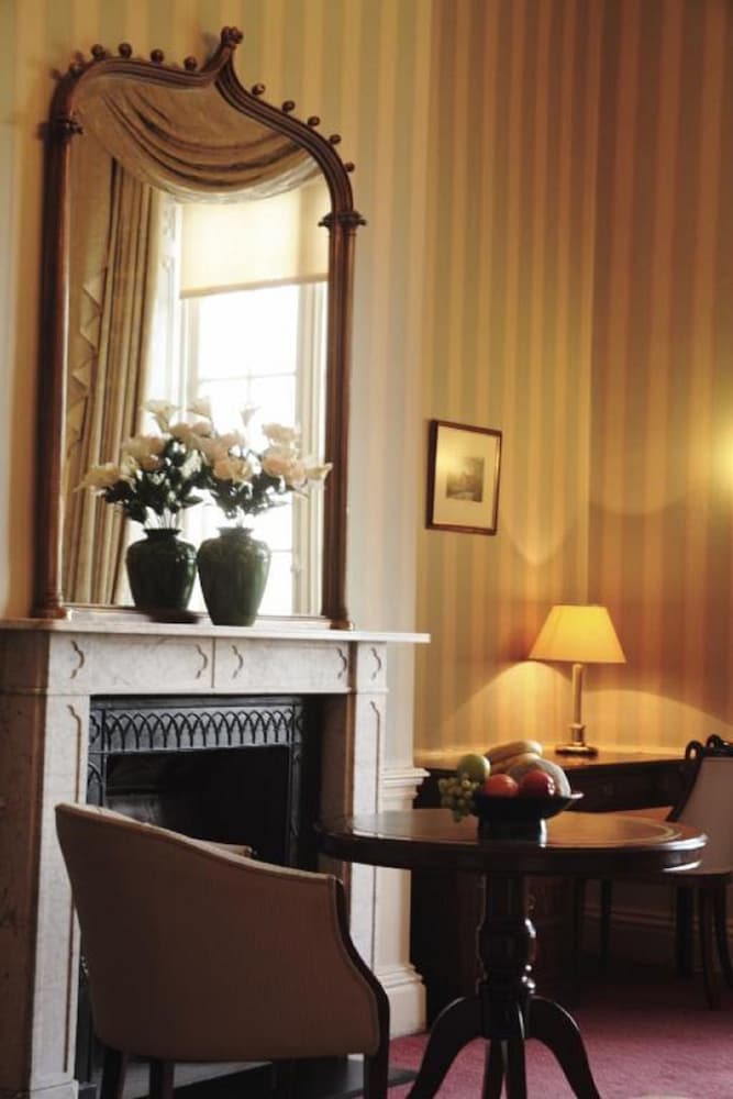 Donnington Grove Hotel And Country Club 52/57