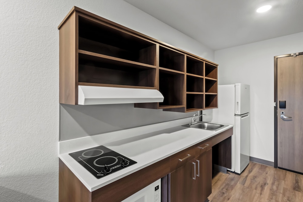WoodSpring Suites Beaverton - Portland West 33/35