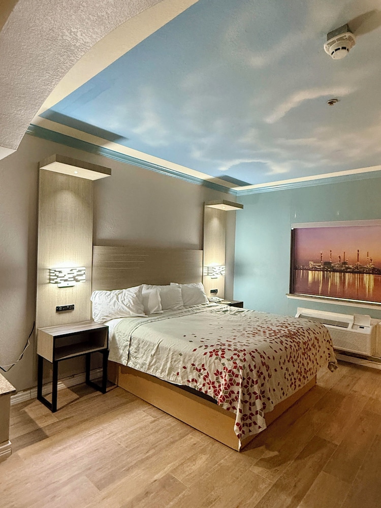 Baymont by Wyndham Texas City 30/59