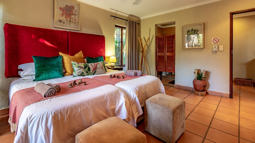 Ulwazi Rock Lodge 5/50