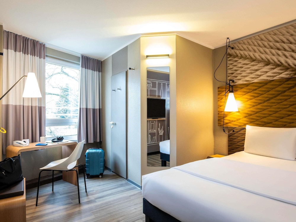 Ibis Heidelberg Hauptbahnhof 18/73