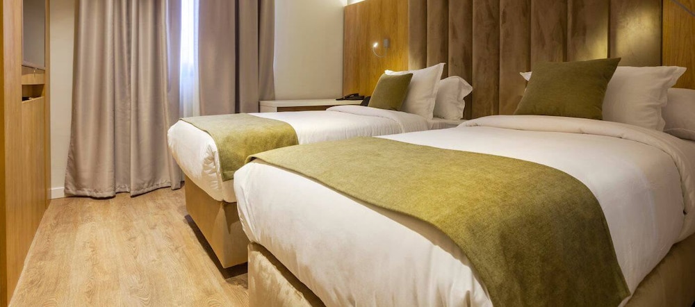 Ibiris Hotel Oran 24/40