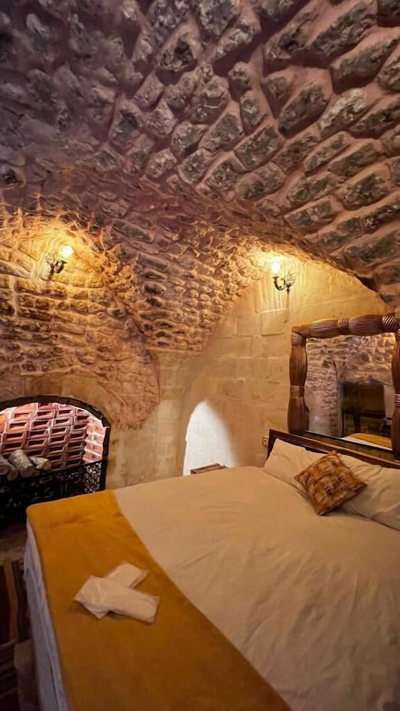 Karagul Otel 28/50