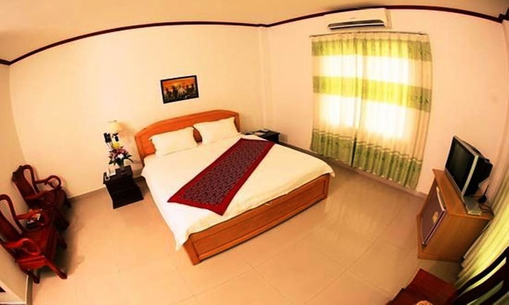 Douangpraseuth Hotel 31/67