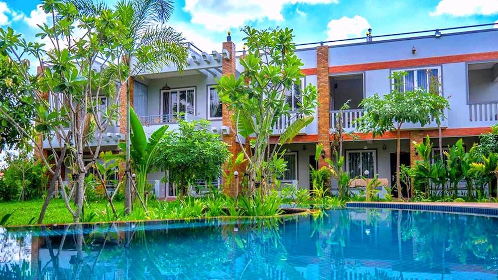 Hak Boutique Hotel & Resort 40/50