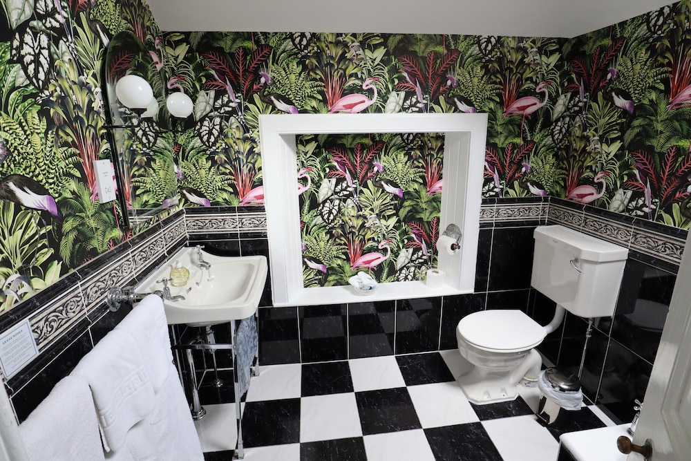 Alltavona Guest House 46/47