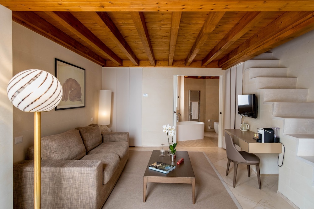 La Fiermontina Luxury Home Hotel 52/77