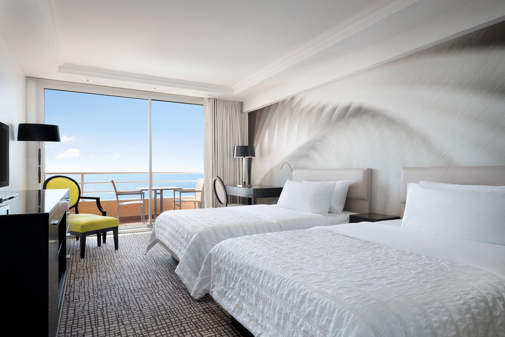 Deluxe, 2 Double Beds, Sea View, Balcony