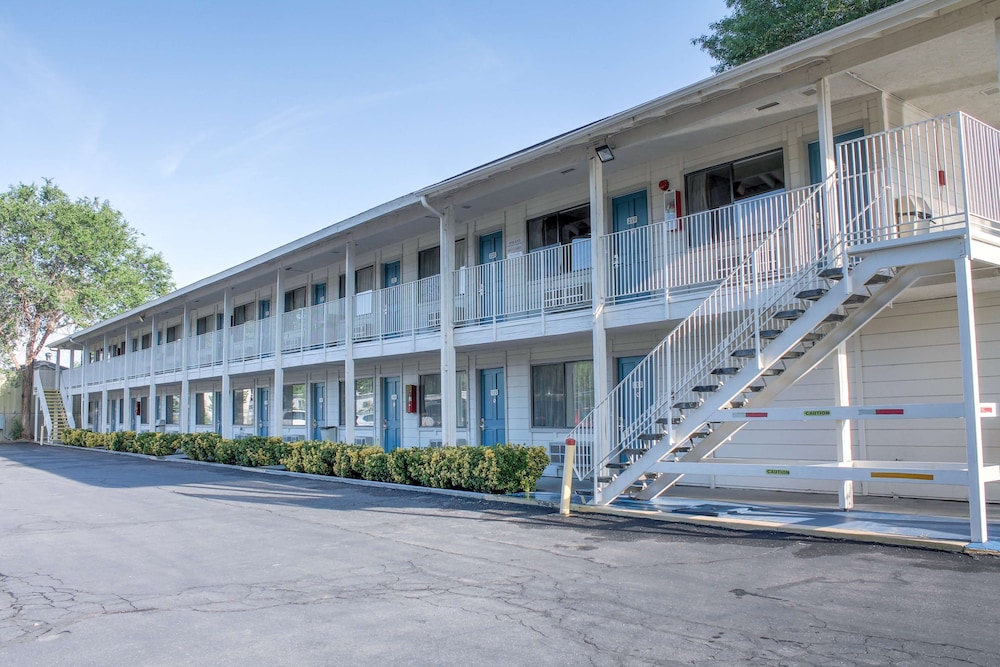 Motel6 Bishop, CA in BISHOP - CA