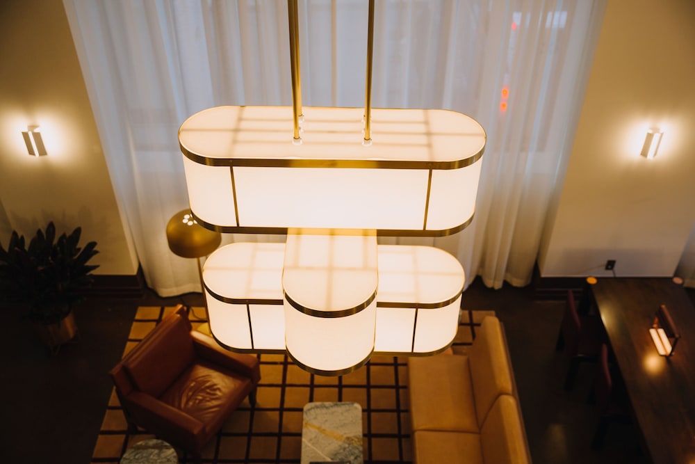 Hu Hotel Memphis 24/50