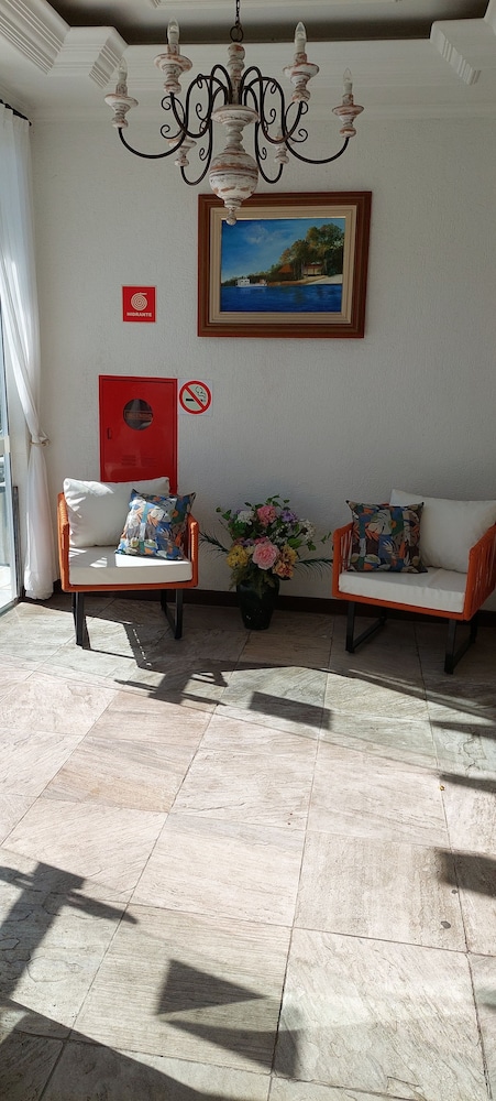 Coronado Inn Hotel 47/72