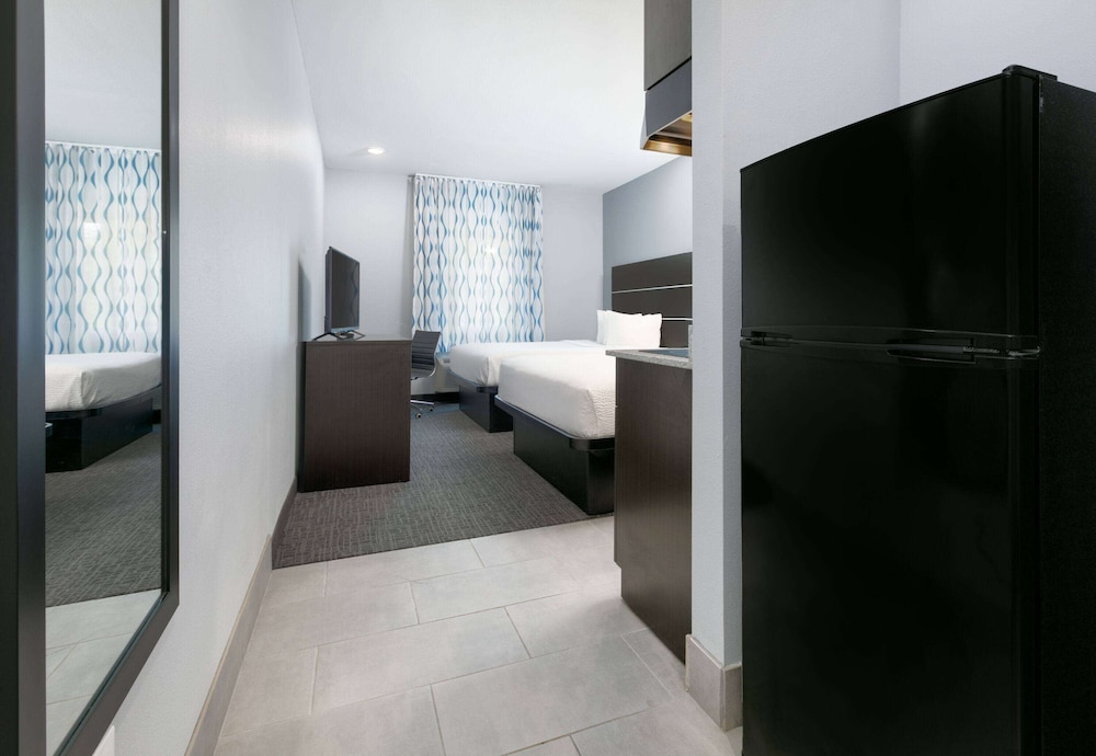 Days Inn by Wyndham Zachary LA 36/37