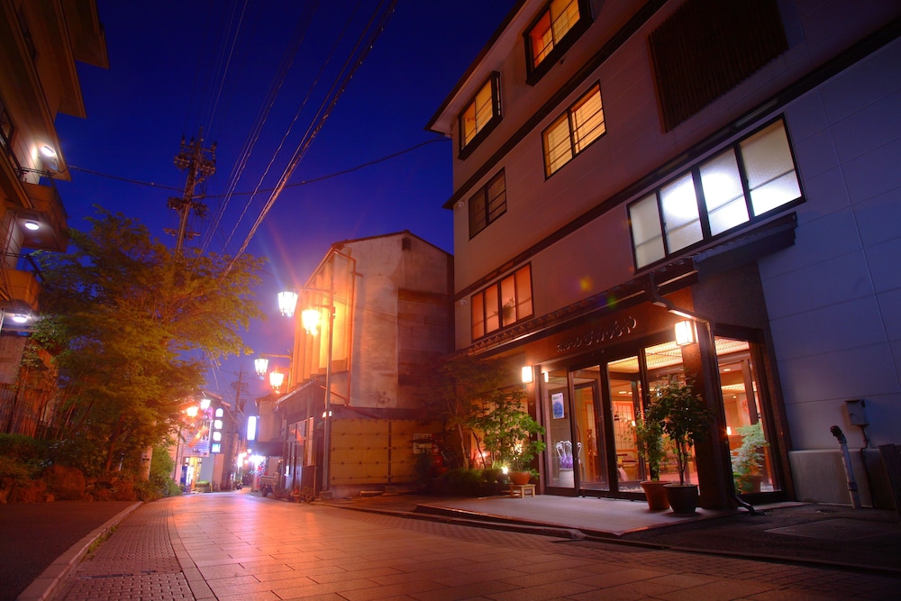 春蘭の宿さかえや 写真1