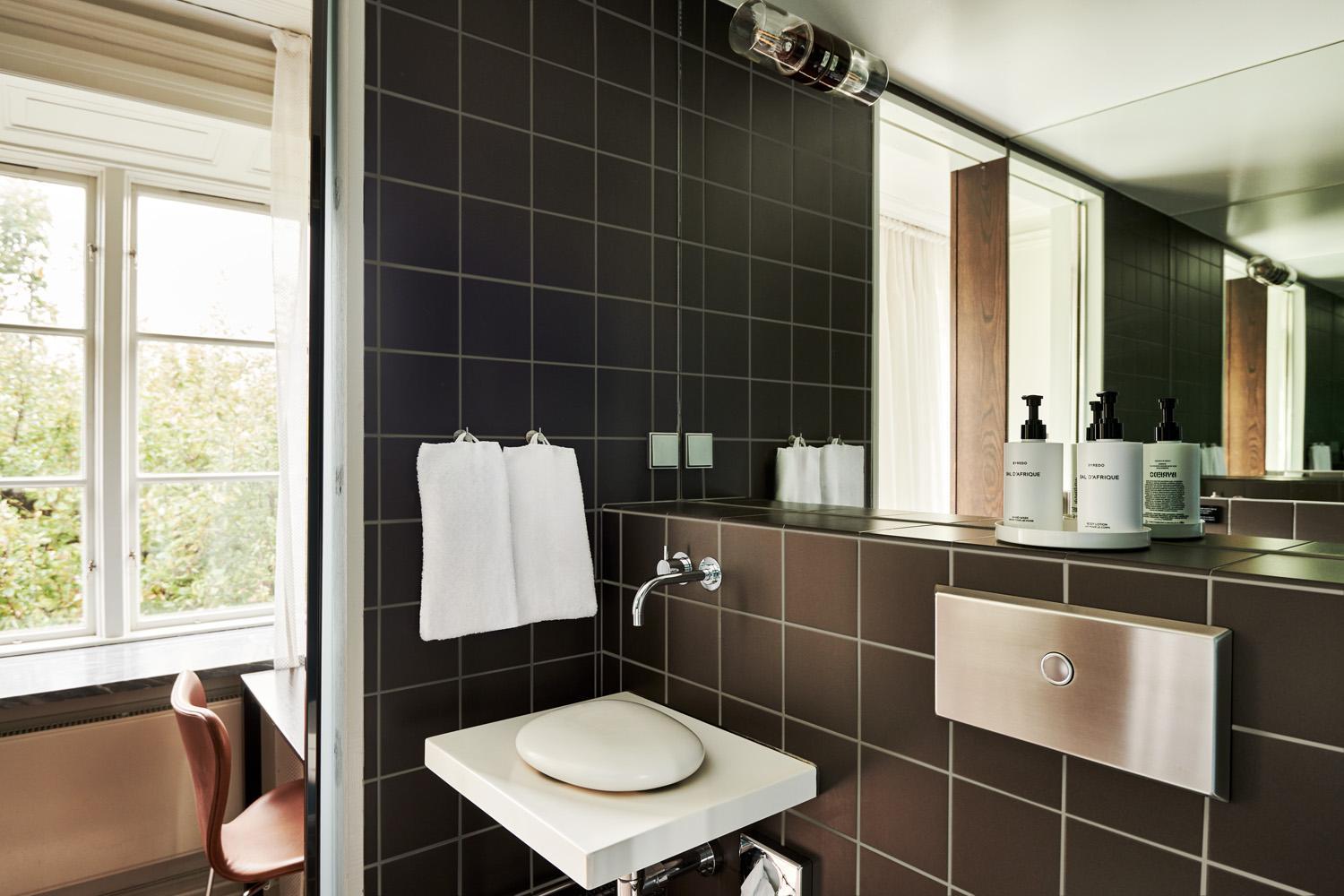 غرفة قياسية بسرير مزدوج، Hotel Skeppsholmen, Stockholm, a Member of Design Hotels 6/8