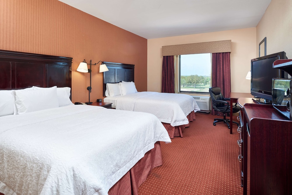Hampton Inn & Suites Austin South/Buda 11/39