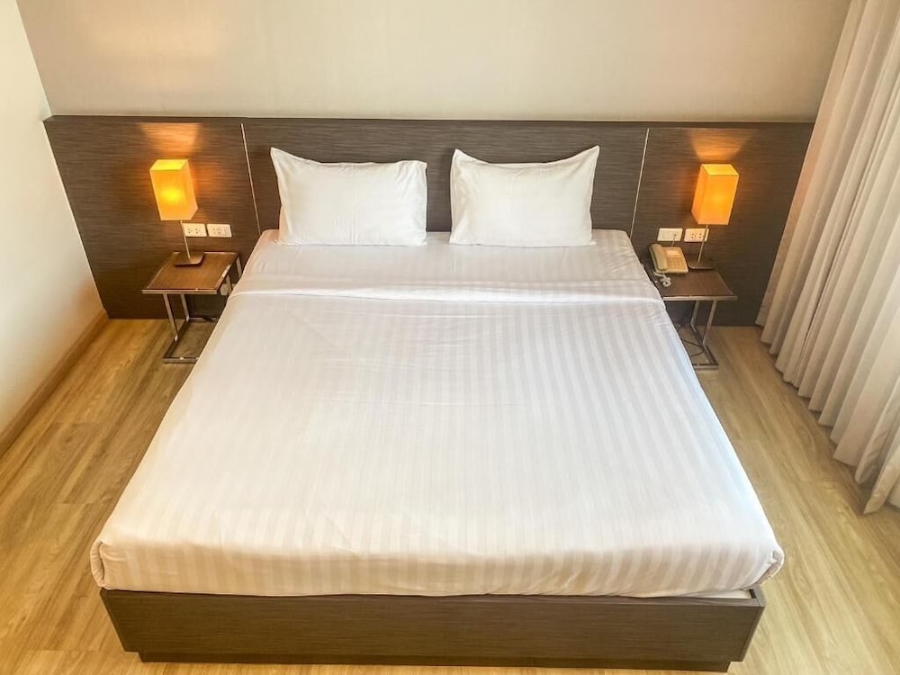 Leosor Hotel 33/58