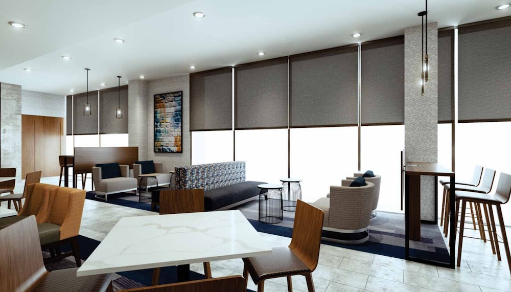 La Quinta Inn & Suites by Wyndham Louisville East 31/45