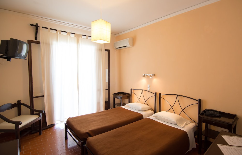 Annaliza Apartments 32/38