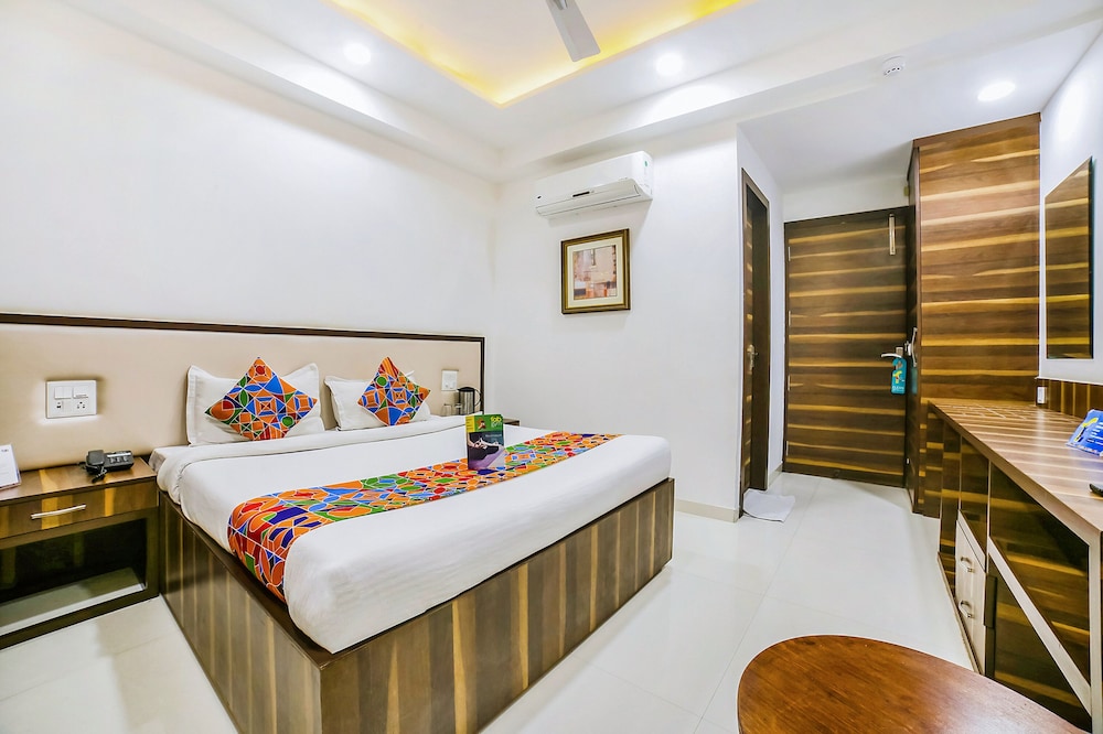 LUXURY, SUITE