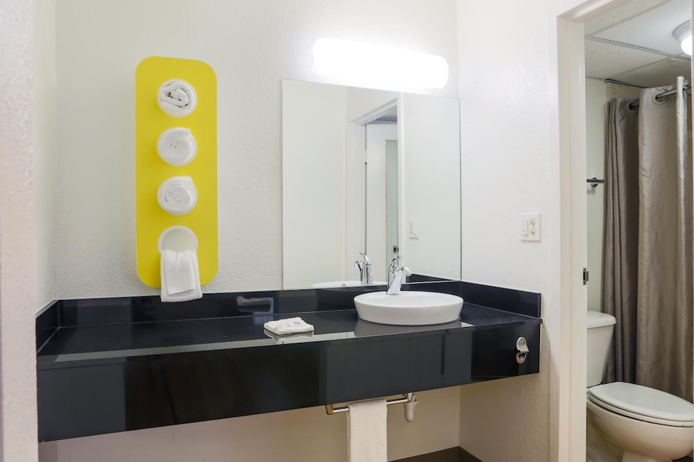 Motel6 Cutler Bay, FL - Miami 49/65