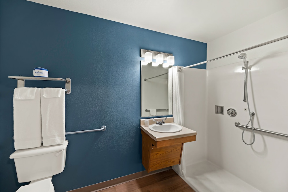 WoodSpring Suites El Paso I-10 Southeast 27/27