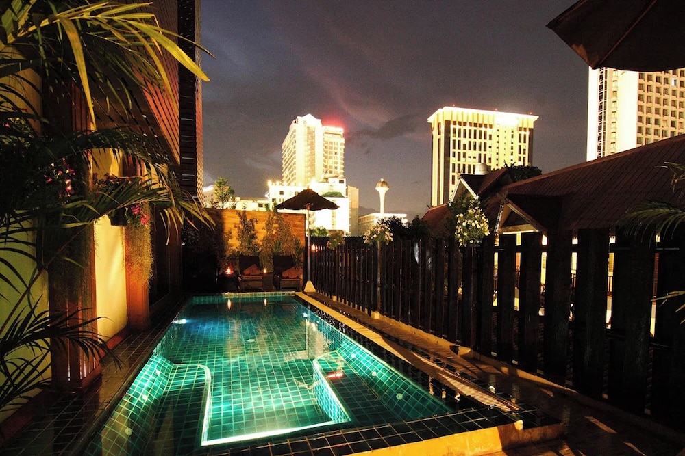 Chiang Mai Night Bazaar Boutique Hotel 67/71