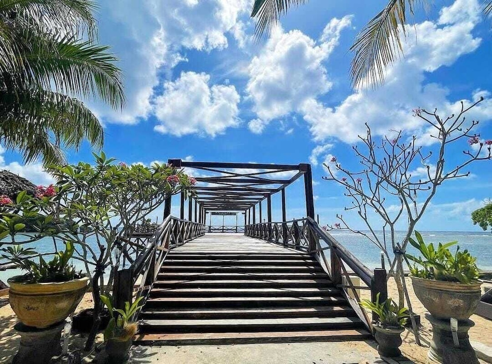 Wakatobi Patuno Resort by SAHID 57/58
