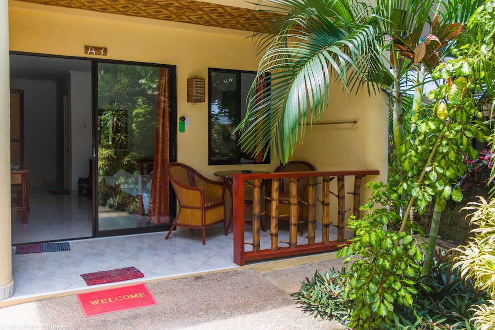 Alona Vida Beach Resort 10/64